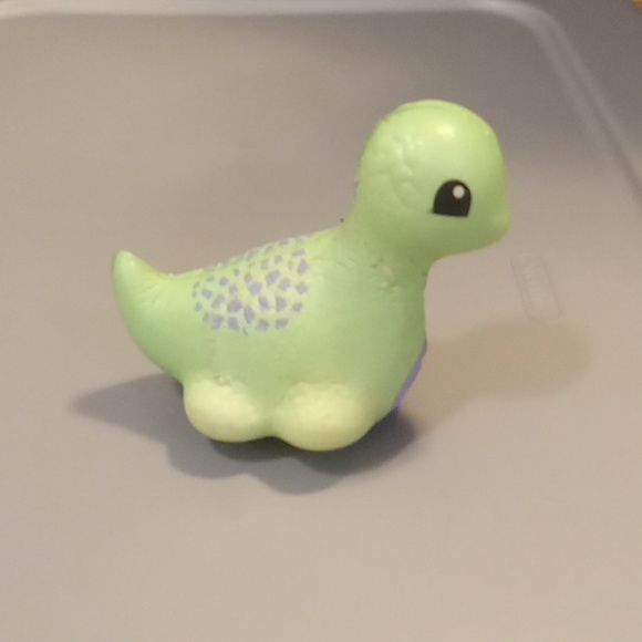 Green dino - Picture 5 of 6